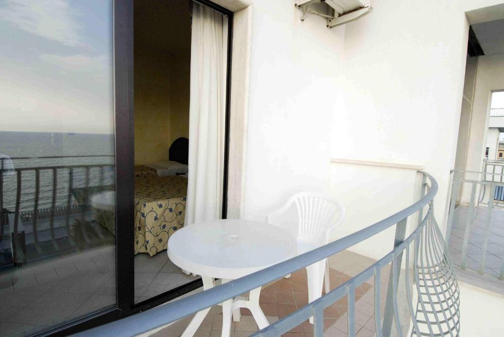 Hotel L'Approdo Anzio Oda fotoğraf