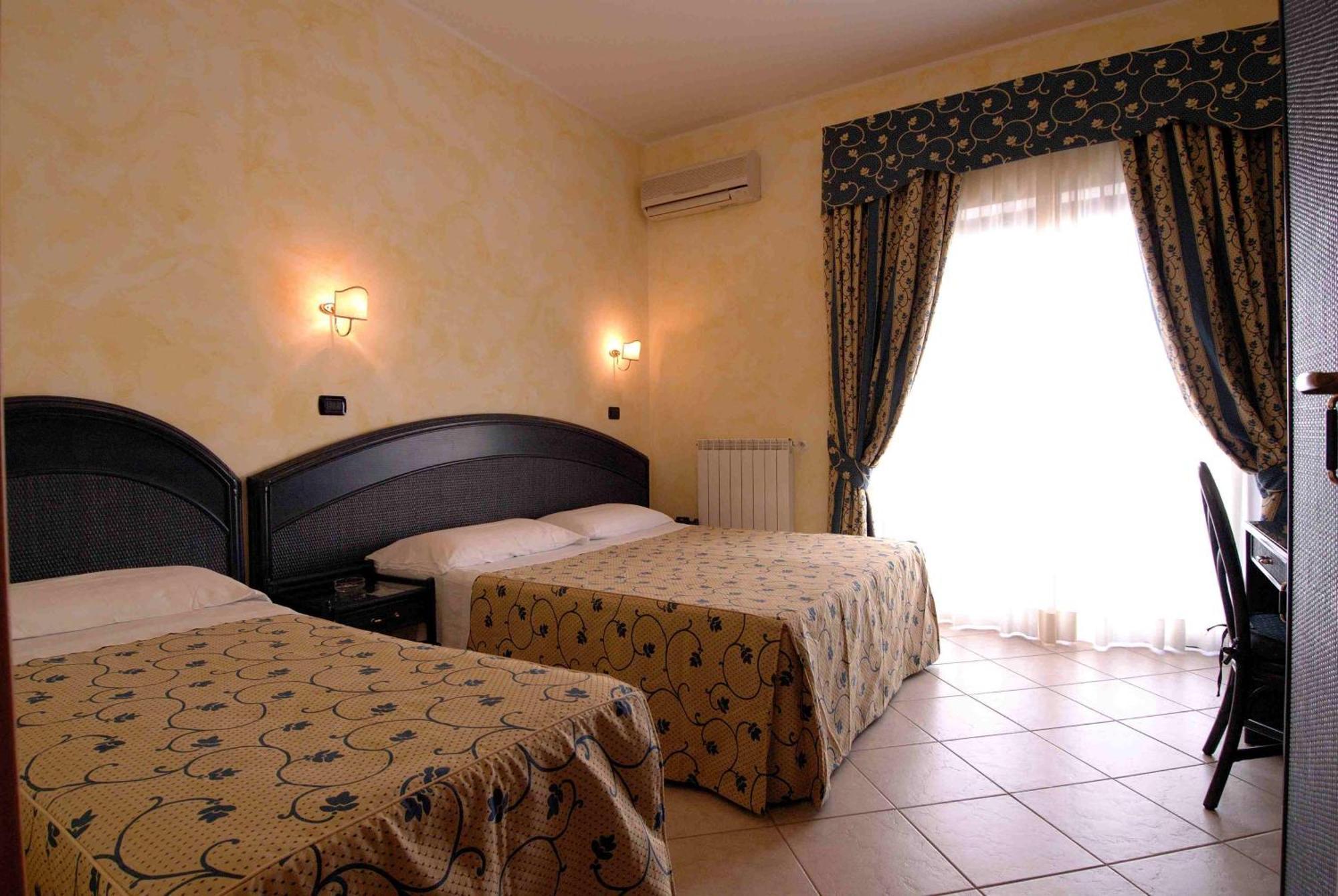 Hotel L'Approdo Anzio Dış mekan fotoğraf
