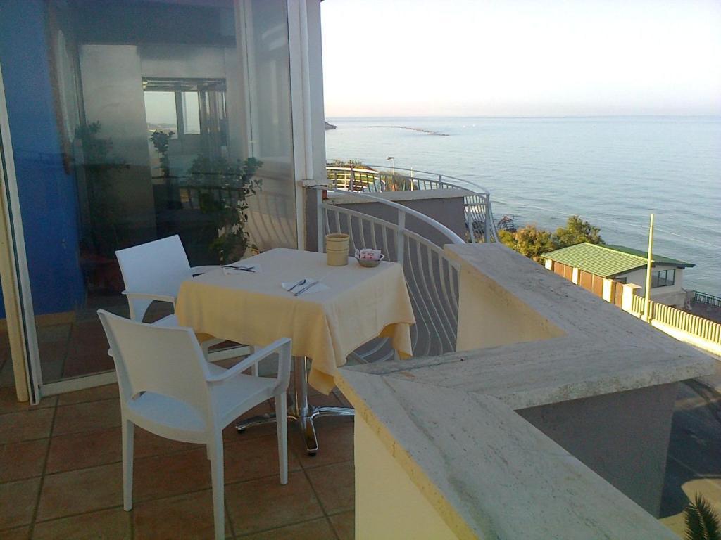 Hotel L'Approdo Anzio Dış mekan fotoğraf